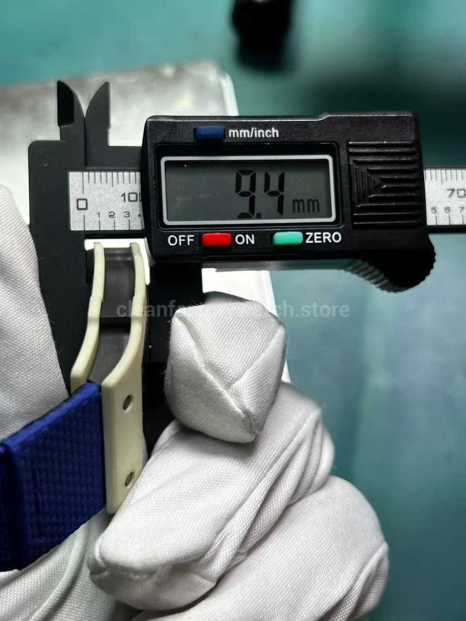 RM 67 02 yellow tone white ceramic 9.4mm thickness measurement Super Clone Watch,Clean Factory Watch