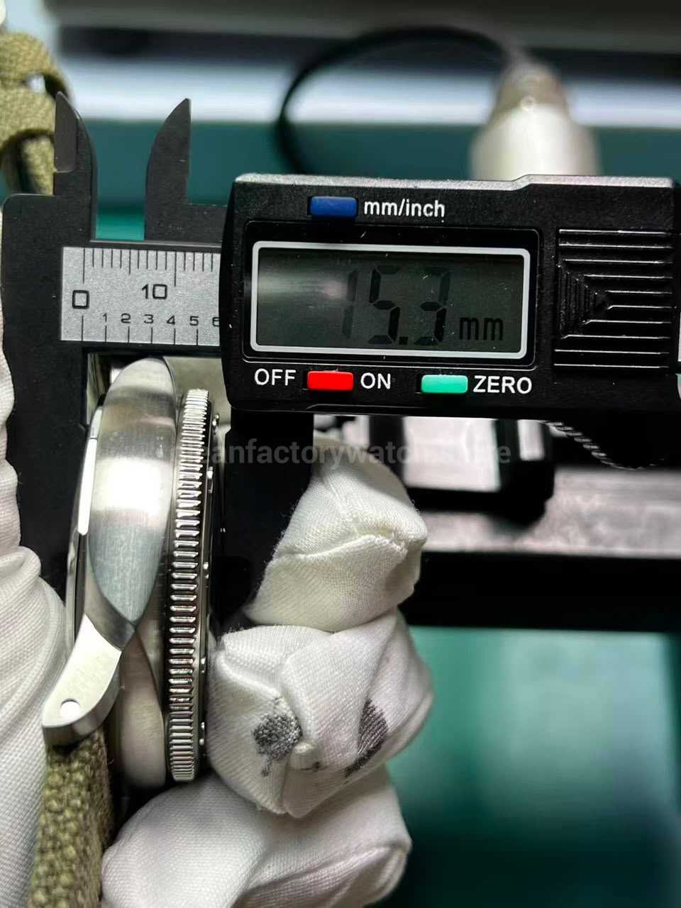 VS Factory Panerai PAM01697 15.3mm Thickness Measurement