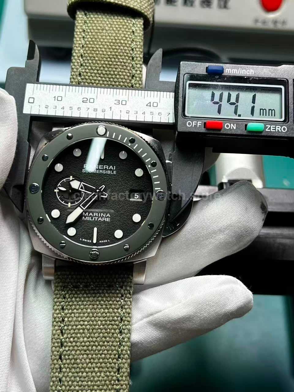 VS Factory Panerai PAM01697 44.1mm Width Measurement