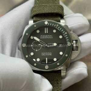 VS Panerai Submersible PAM1697 44mm green dial