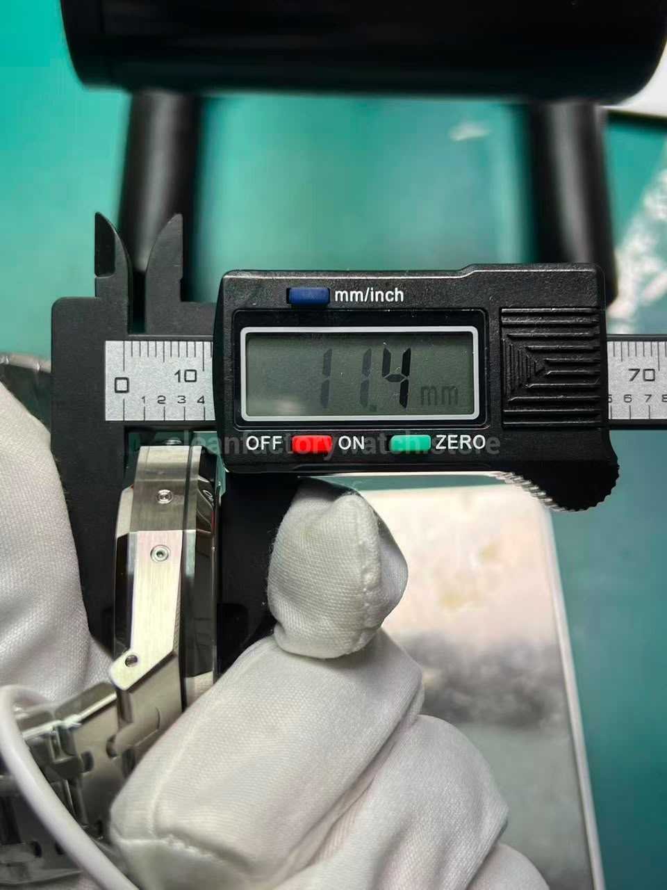 BBS Factory AP Royal Oak 26574ST 11.4mm Thickness Measurement