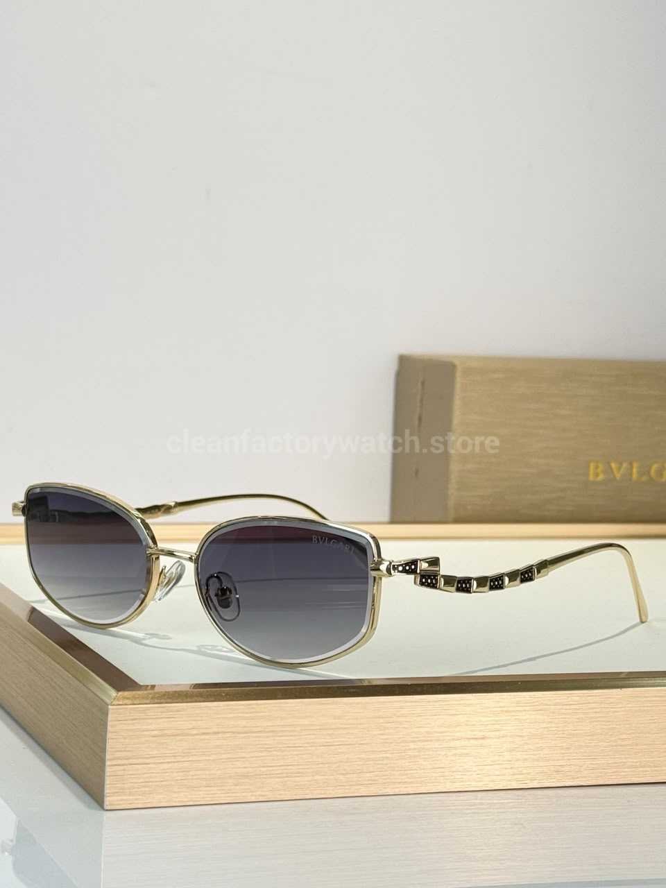 Bottega Veneta 5G587 Square Sunglasses | Light Gold Frame & Grey-Purple Gradient Lenses
