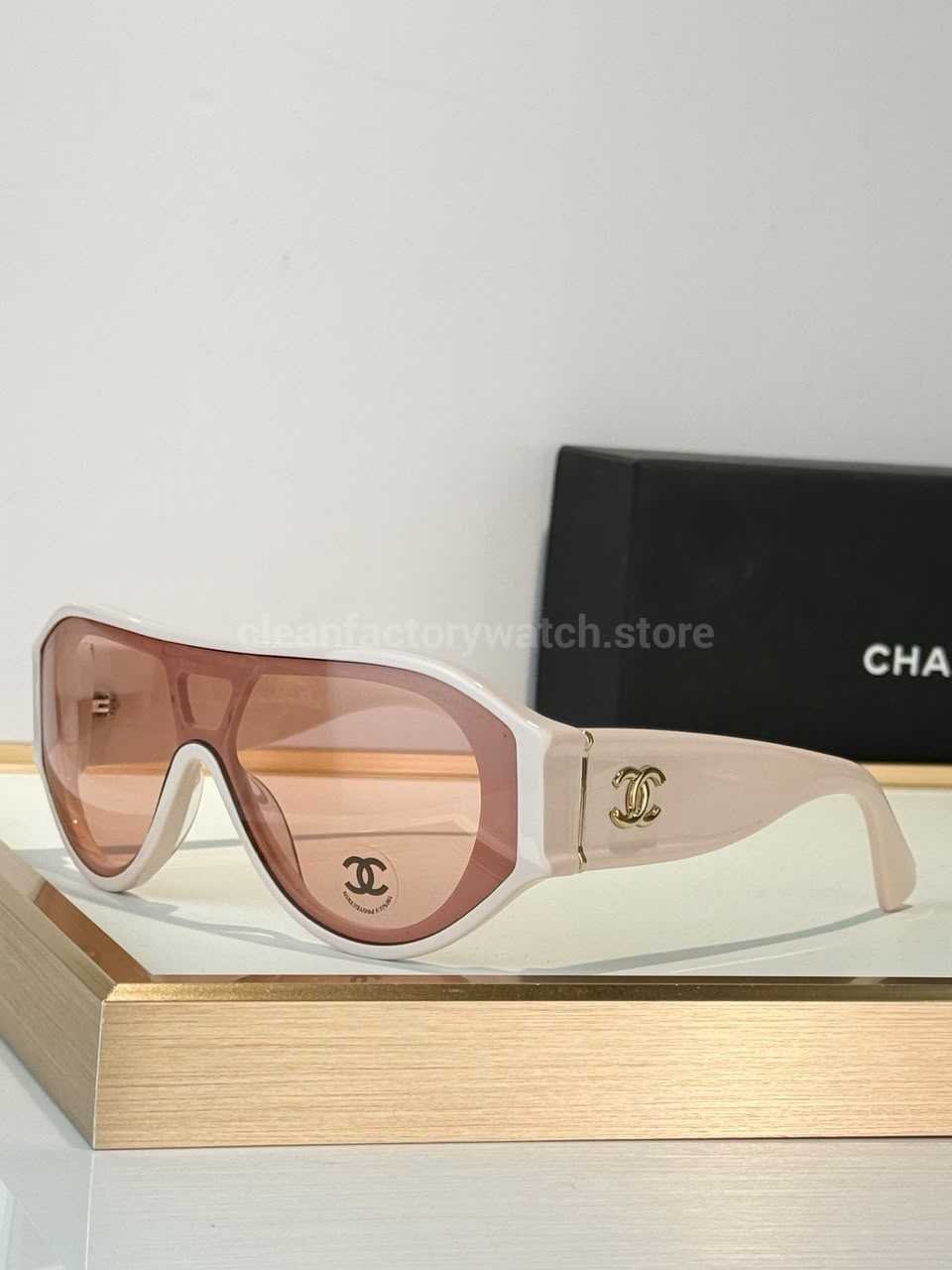 Chanel 5568 Shield Sunglasses | Cream White Frame & Light Pink Lens