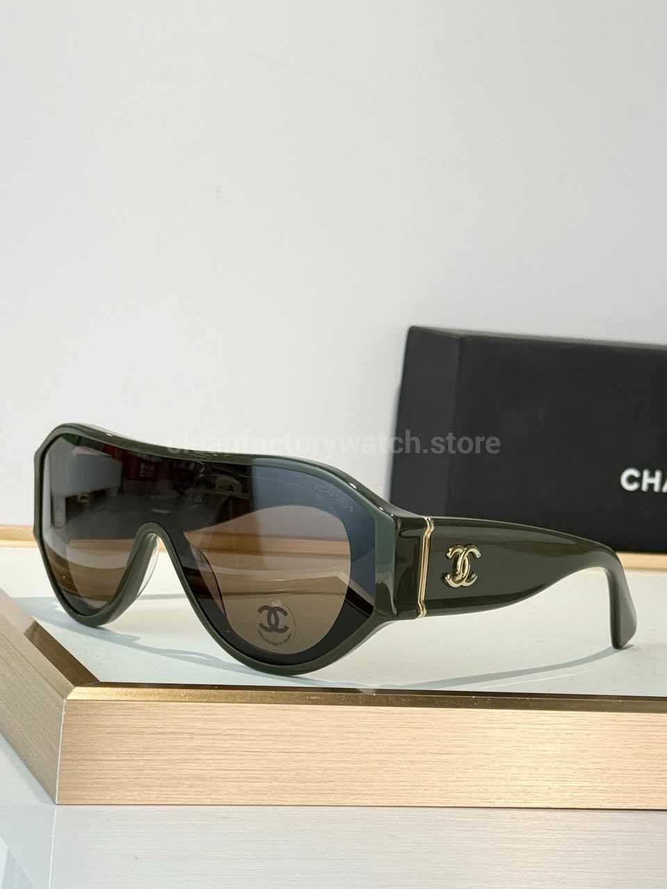 Chanel 5568 Shield Sunglasses | Dark Olive Green Frame & Brown Gradient Lens