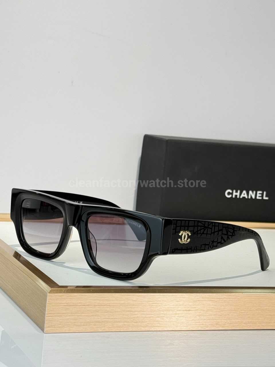 Chanel 5572 Square Sunglasses | Black Frame & Grey-Purple Gradient Lenses