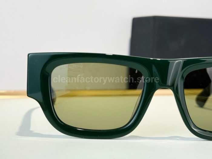 Chanel 5572 Square Sunglasses | Dark Green Frame & Olive Green Lenses - Image 4