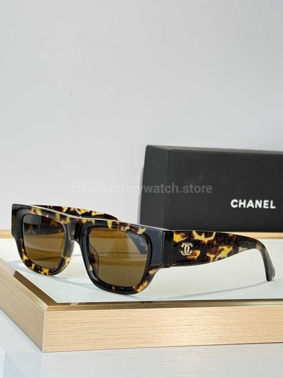Chanel 5572 Square Sunglasses | Tortoiseshell Frame & Amber Brown Lenses