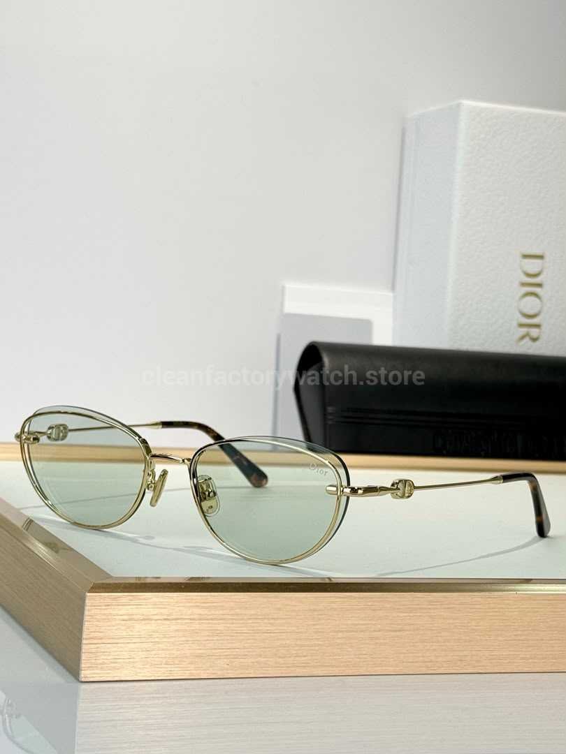 Dior Petit CD B1U Cat-Eye Sunglasses | Gold Frame with Light Green Lenses