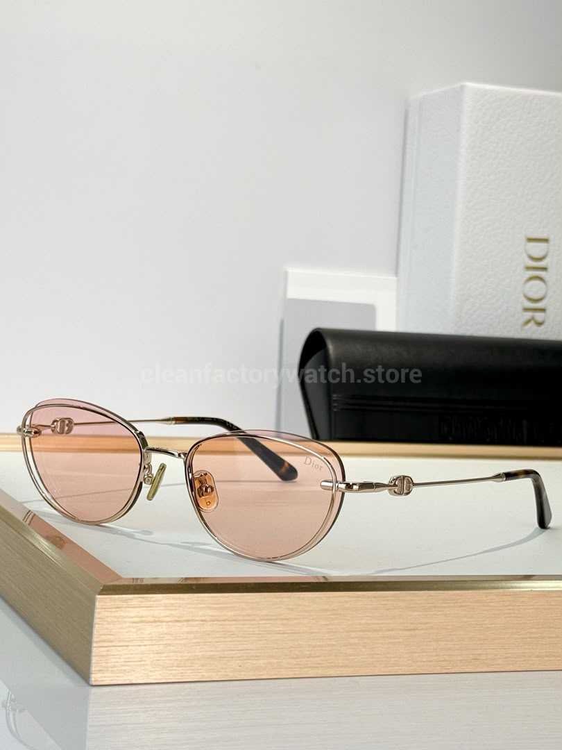 Dior Petit CD B1U Cat-Eye Sunglasses | Rose Gold Frame with Light Pink Lenses