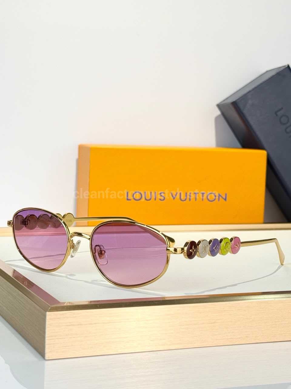 Louis Vuitton Z3179 Oval Sunglasses | Gold Frame with Pink-Purple Lenses