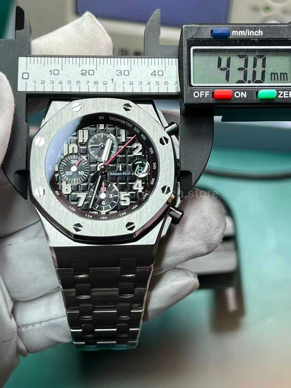 TK Factory AP Royal Oak Offshore 26470ST 43mm Case Width Measurement