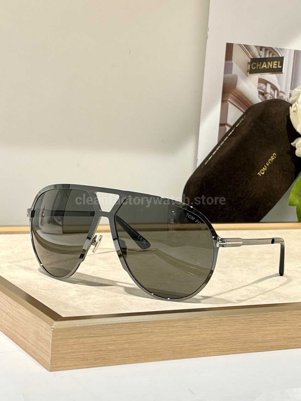 Tom Ford TF1060 Oversized Aviator Sunglasses | Silver-Tone Frame & Grey Gradient Lenses  Model: TF1060