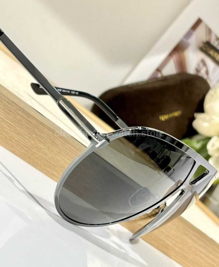 Tom Ford TF1060 Oversized Aviator Sunglasses | Silver-Tone Frame & Grey Gradient Lenses  Model: TF1060 - Image 7
