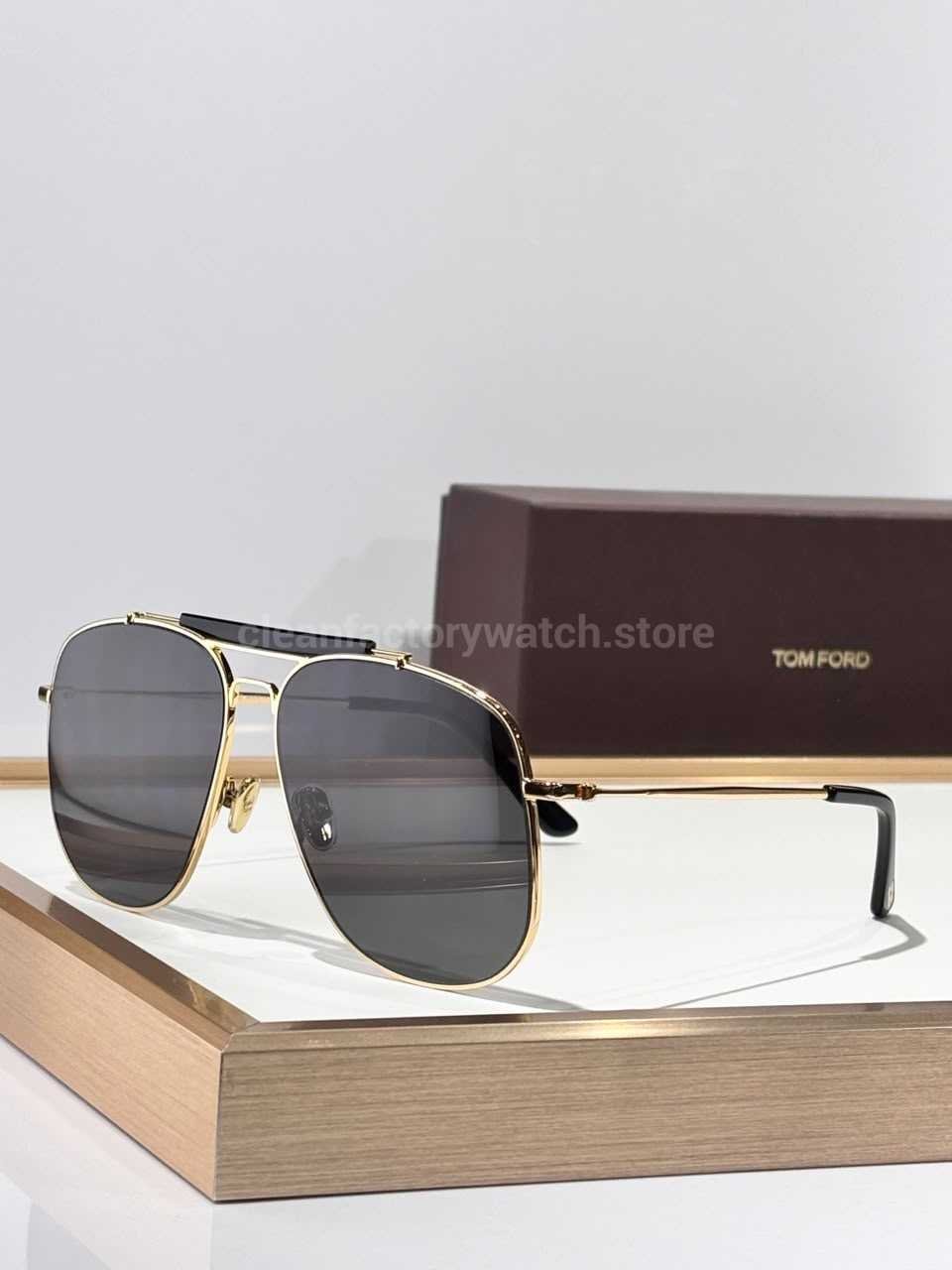 Tom Ford TF557 Aviator Sunglasses | Silver Frame & Dark Grey Lenses