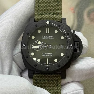 VS Panerai Submersible PAM1698 44mm carbon fiber watch