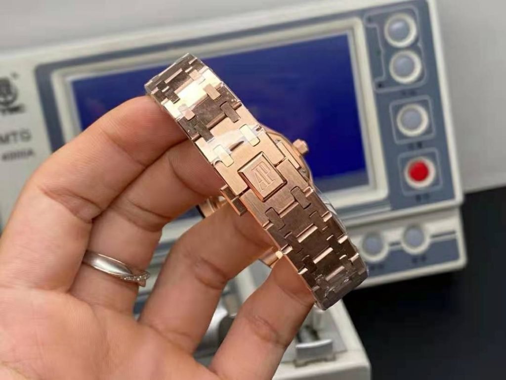 8F Factory Replica Audemars Piguet Royal Oak 34mm Rose Gold Diamond Watch – Susan Reviews on Replica Watches 6 268026123cbe49f8aaa2765455de4719 Super Clone Watch,Clean Factory Watch