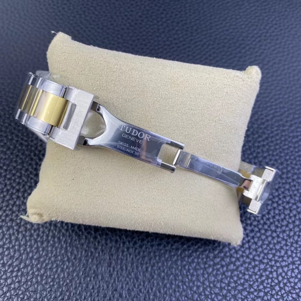 303bca9f47fb4c6a8e01c1ec30e3d577 Super Clone Watch,Clean Factory Watch