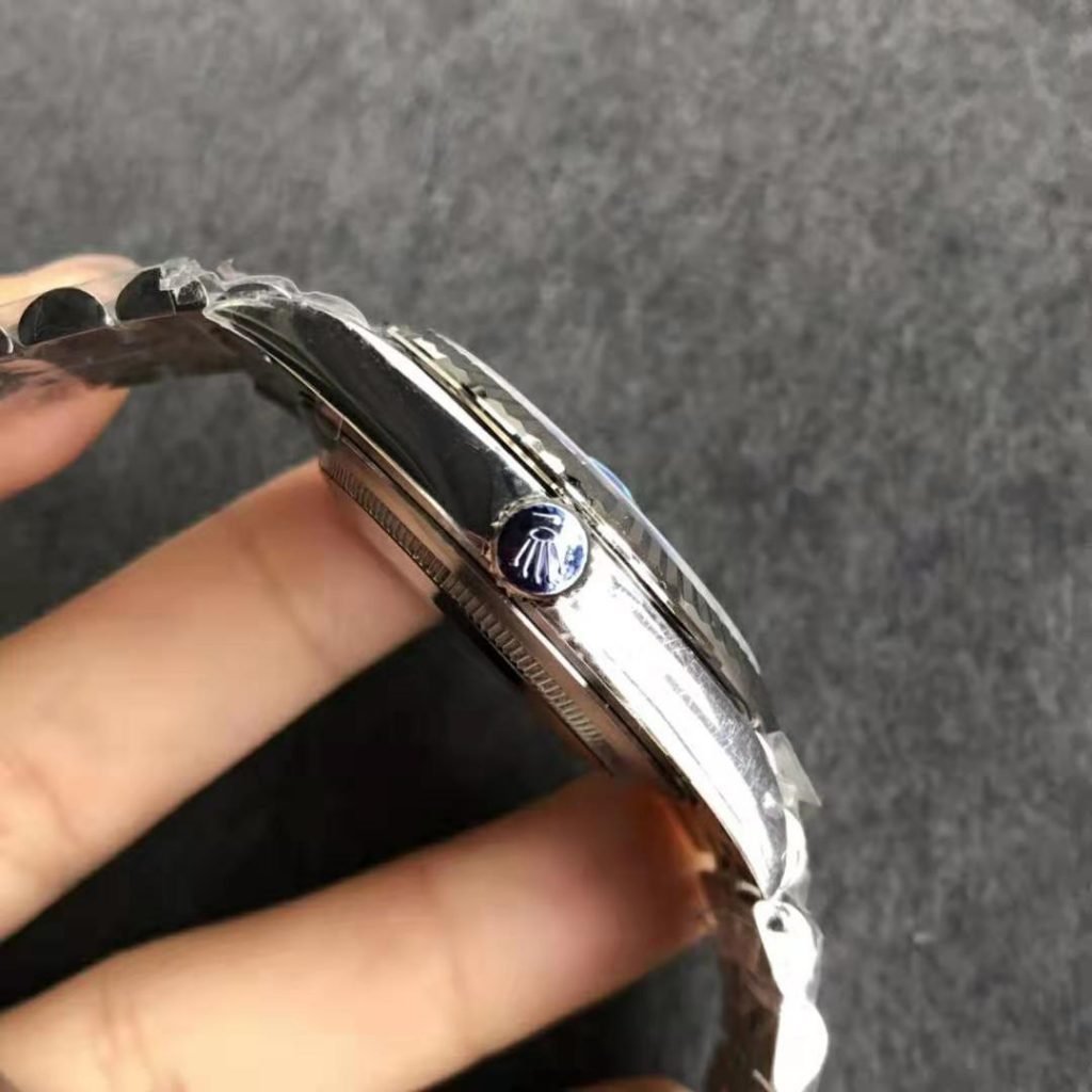 Top Ten Replica Watches for Beginners – Susan Reviews on Replica Watches 11 5b55f00dd9fc4cf3980890d0765e40bd Super Clone Watch,Clean Factory Watch