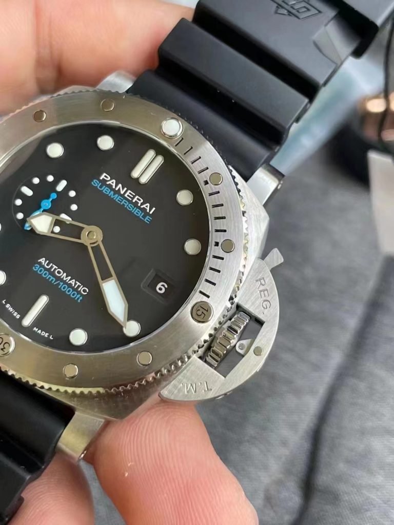 b8d69f40359e4c1ebc95434e79eed957 Super Clone Watch,Clean Factory Watch