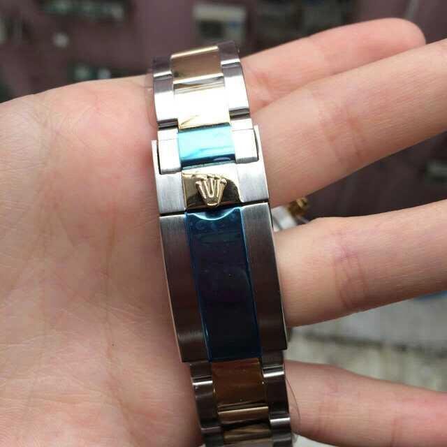 Replica Rolex Daytona 116518 Two Tone Watch From J12 Factory – Susan Reviews on Replica Watches 7 ebf3d4a7f375475492380f63b332f330 Super Clone Watch,Clean Factory Watch